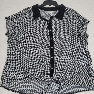 Black&white zigzag blouse